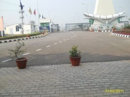 entrance-Road-0